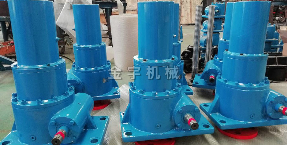 滾珠(zhu)絲杠升降機